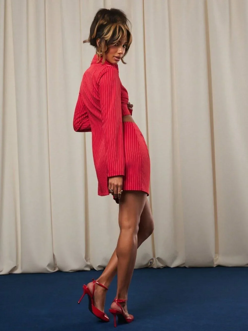 N/A red casual